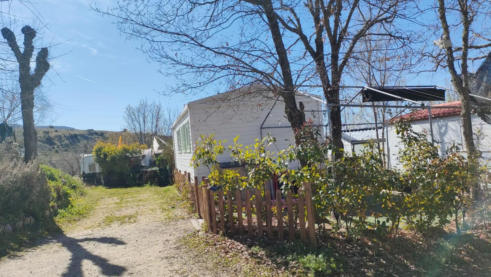 Camping De Cervera De Buitrago Zewnętrze zdjęcie