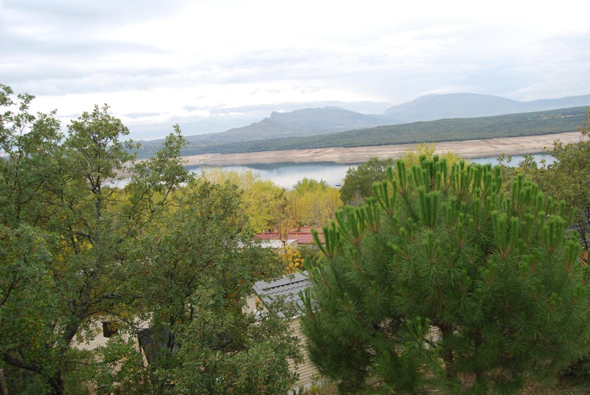 Camping De Cervera De Buitrago Zewnętrze zdjęcie