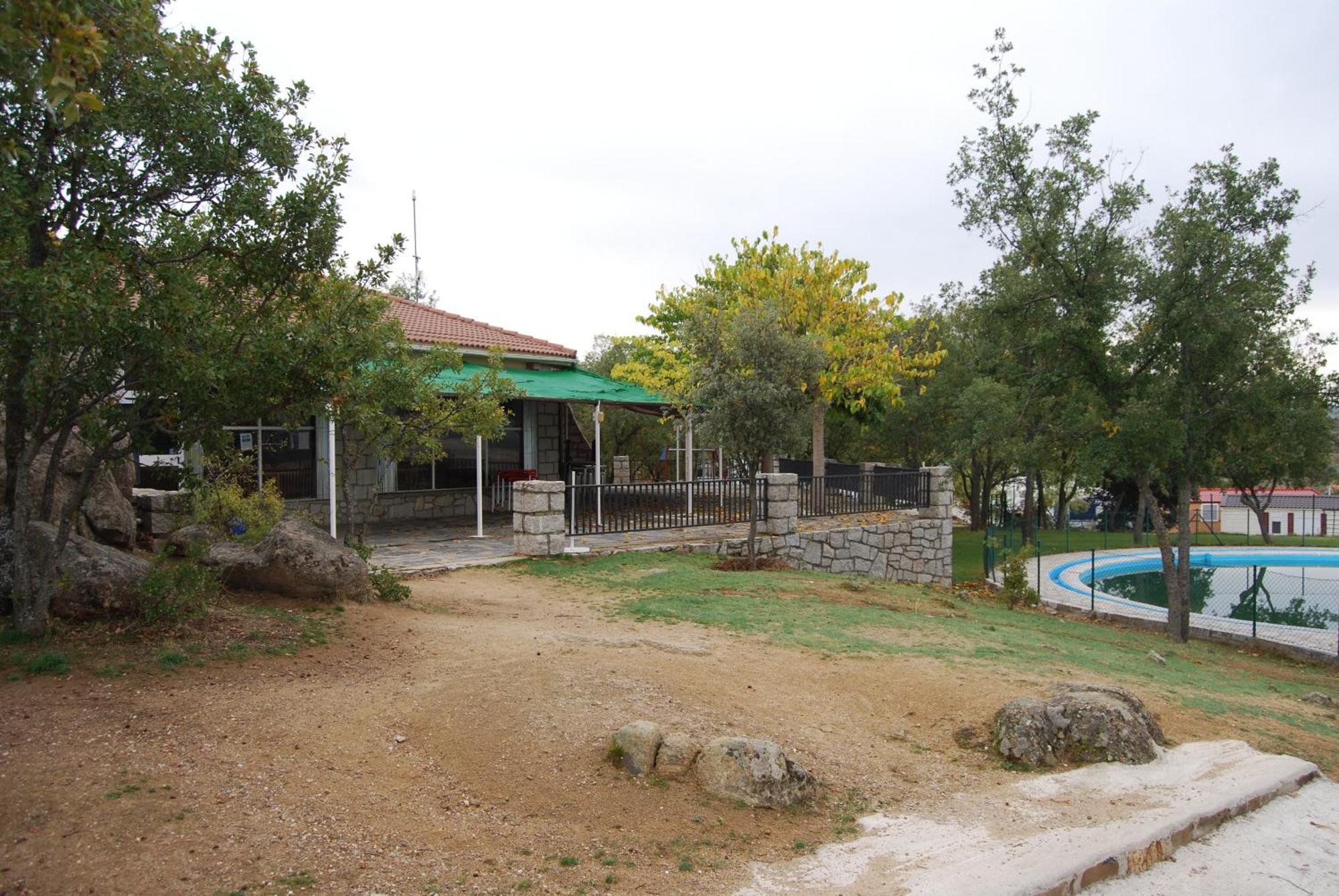 Camping De Cervera De Buitrago Zewnętrze zdjęcie