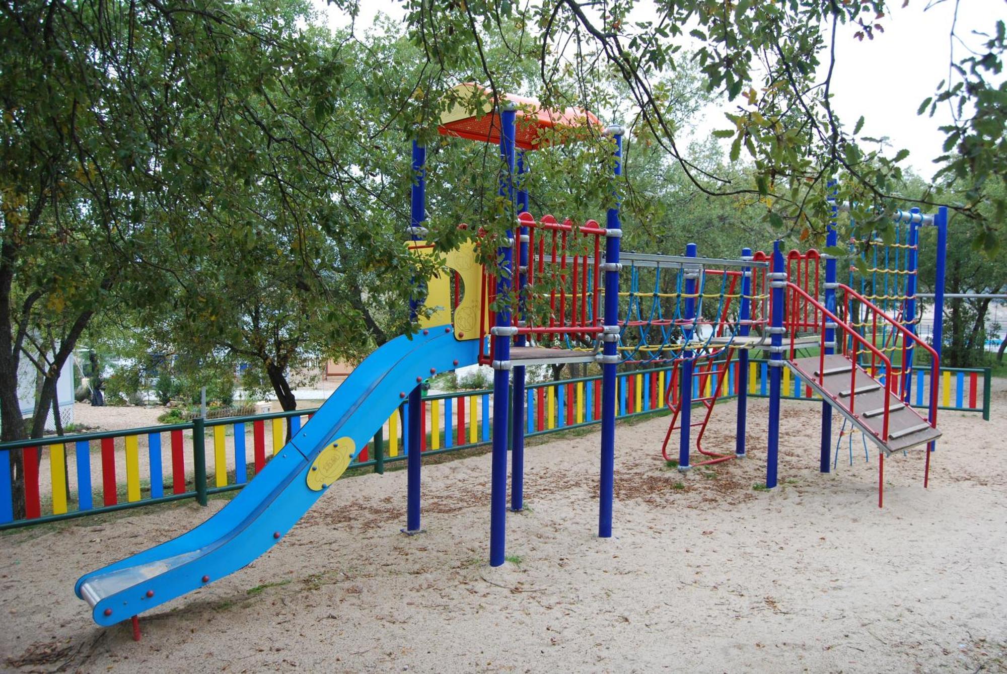 Camping De Cervera De Buitrago Zewnętrze zdjęcie