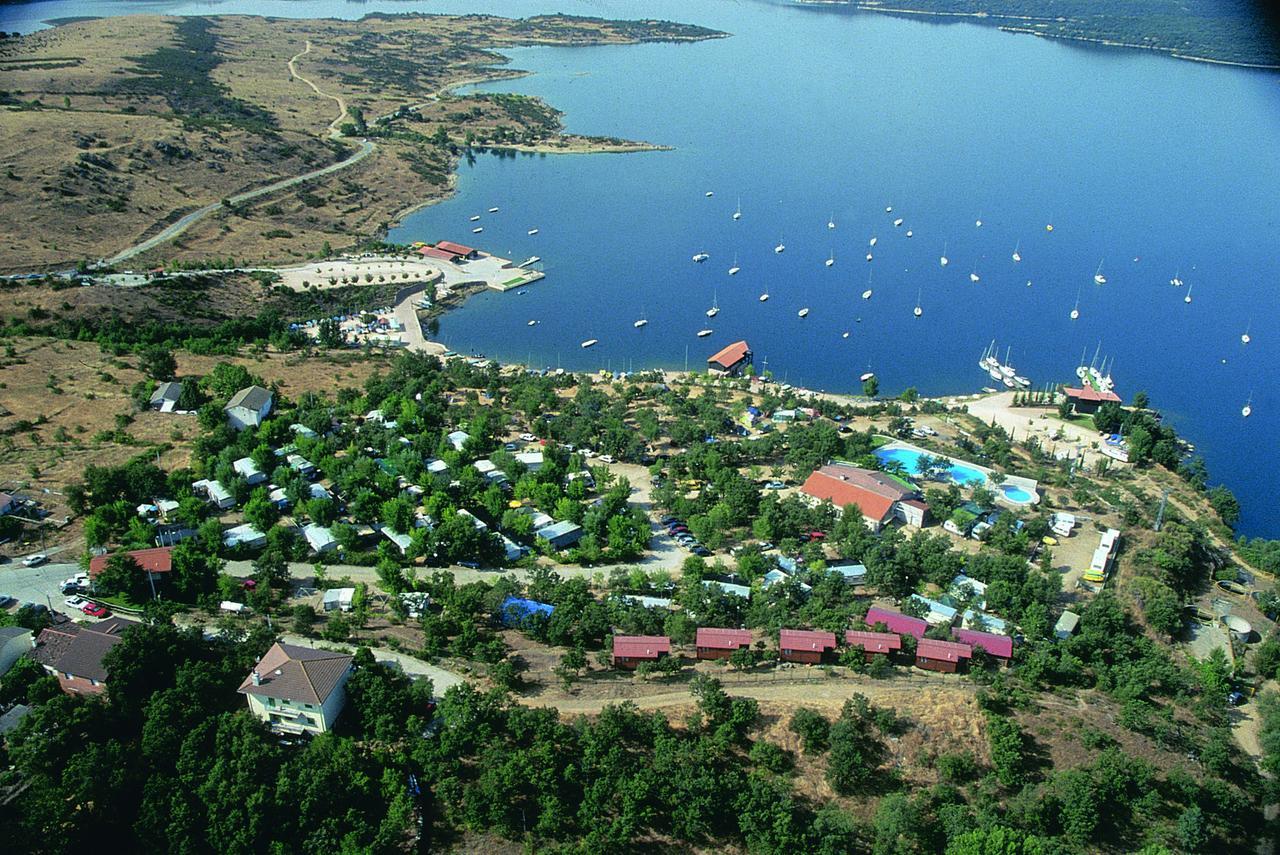 Camping De Cervera De Buitrago Zewnętrze zdjęcie